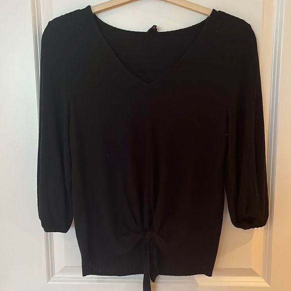 Black top with front tie - Picture 1 of 5